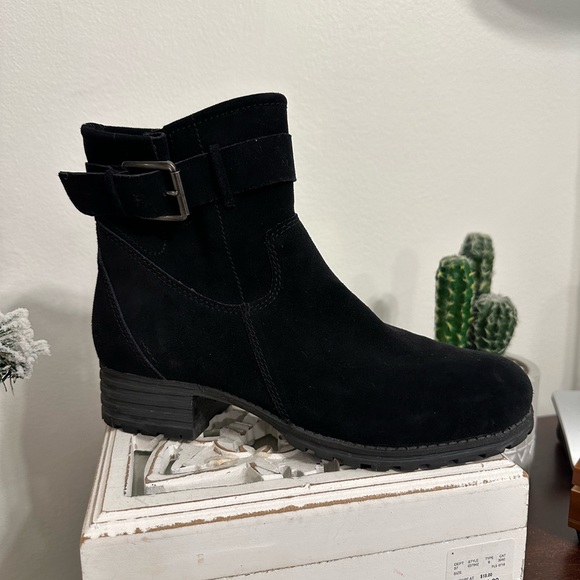 Clarks suede bootie - Picture 5 of 6